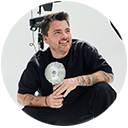 Felix Rachor, Fotograf, bekannt für unkonventionelle Lichtführung und moderne Bildästhetik.