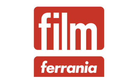Logo von FILM Ferrania: Weißer Schriftzug „film“ und „ferrania“ auf roten, rechteckigen Flächen in modernem Retrodesign