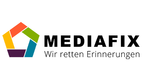 MEDIAFIX Logo mit farbigem sechseckigem Symbol in Orange, Gelb, Grün, Blau und Lila sowie dem Schriftzug „MEDIAFIX“ und dem Slogan „Wir retten Erinnerungen“ auf hellem Hintergrund.