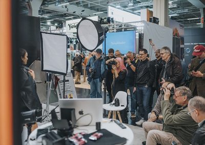 Live-Shooting mit Fotograf und Publikum auf der Imaging World