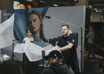 Fotograf bei einem Live-Shooting auf der Imaging World Messe