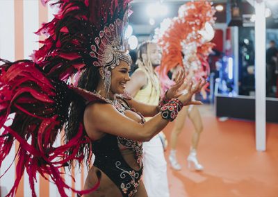 Tänzerische Performance auf der Imaging World Messe