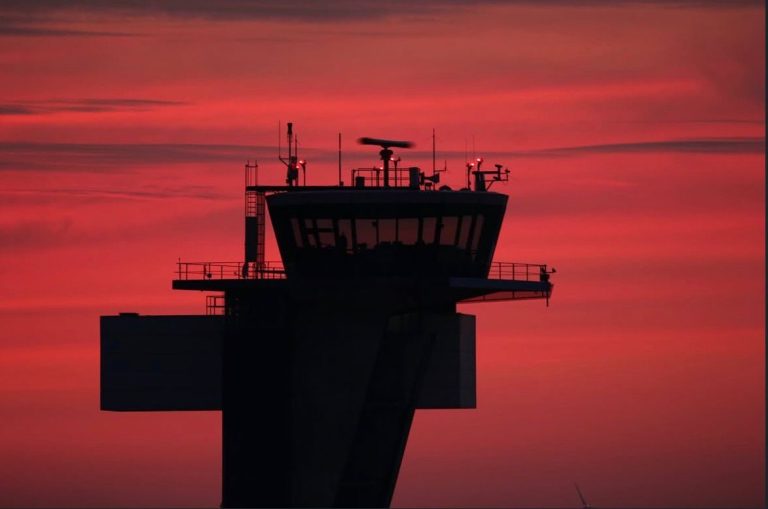 „Flughafen“ – Gewinnerbild Mittelschule Hummelsteiner Weg beim Schulwettbewerb 2026 der Imaging World