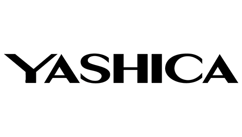 Yashica-Logo in schwarzer Großbuchstaben-Schrift mit stilisiertem Y und A